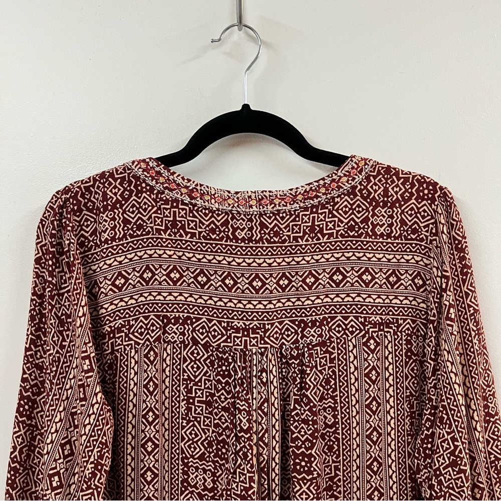 Savanna Jane Floral Embroidered Top - Picture 8 of 11